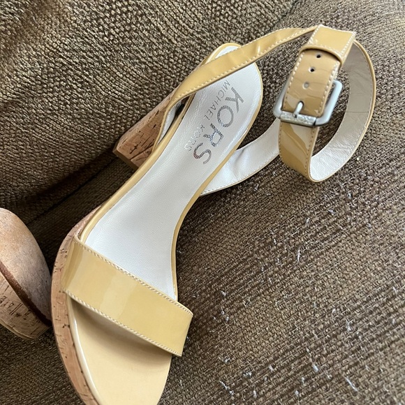 Michael kors gorgeous cork heel size 8 in great condition - Picture 6 of 16